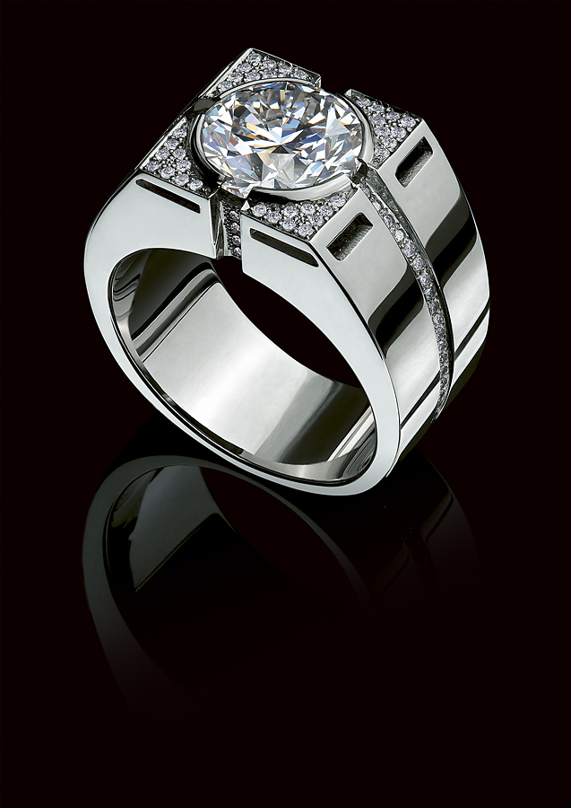 Украшения с крупными бриллиантами Diamond Jewelry.jpg