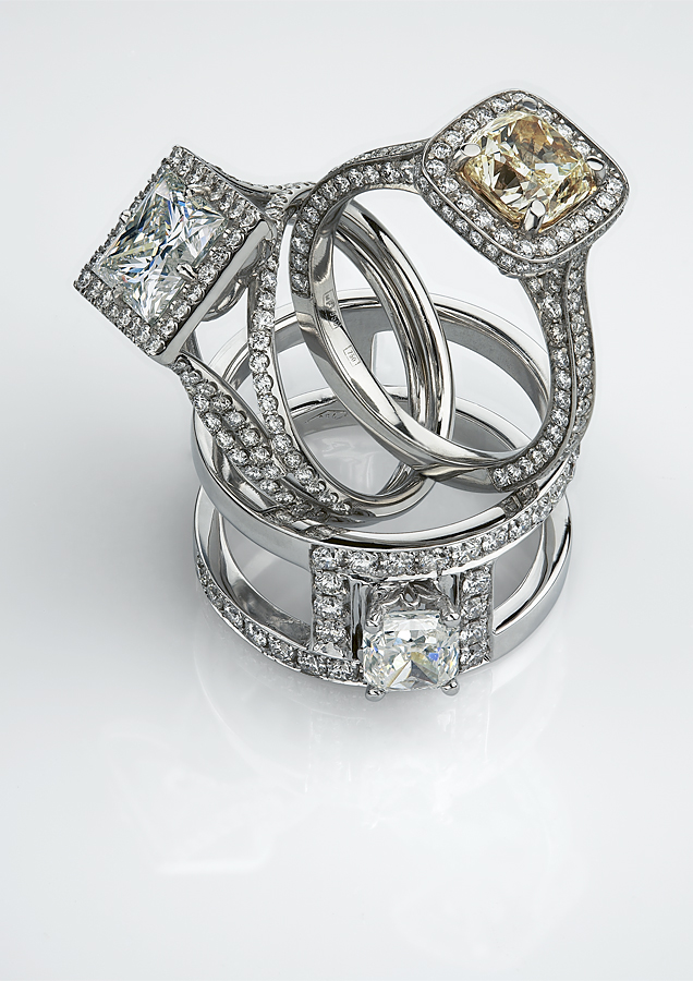 Ювелирные украшения с бриллиантами Jewelry.jpg
