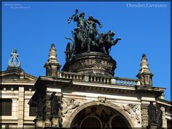 фото архитектуры (Прага и Дрезден) + ретушь