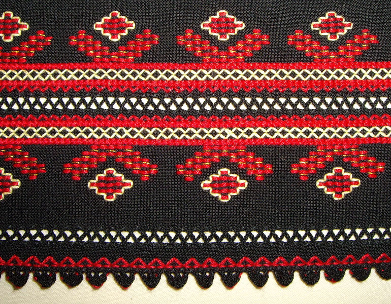 myshirt_emb_b-5.jpg