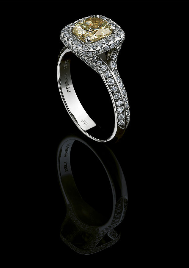 Ювелирные украшения с бриллиантами Diamond Jewelry.jpg