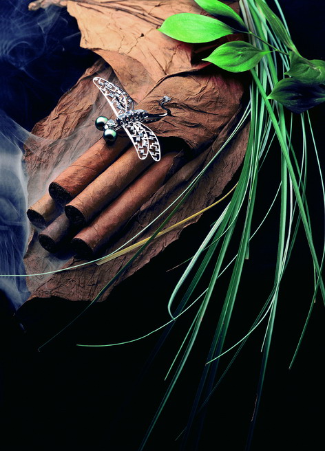 Украшения с крупными бриллиантами Diamond Jewelry.jpg