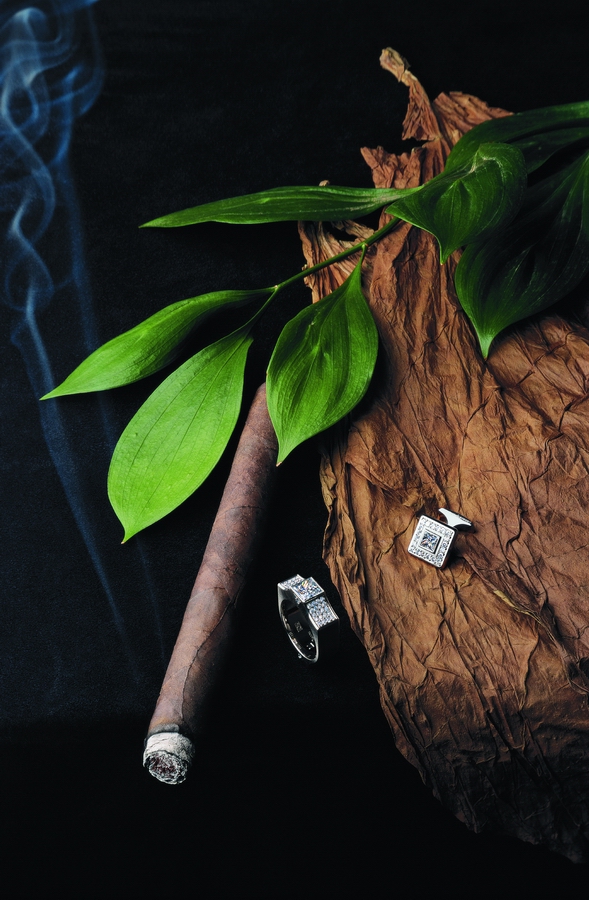 Украшения с крупными бриллиантами Diamond Jewelry.jpg