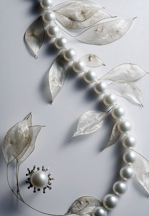 Ювелирные украшения с драгоценными камнями Jewelry.jpg