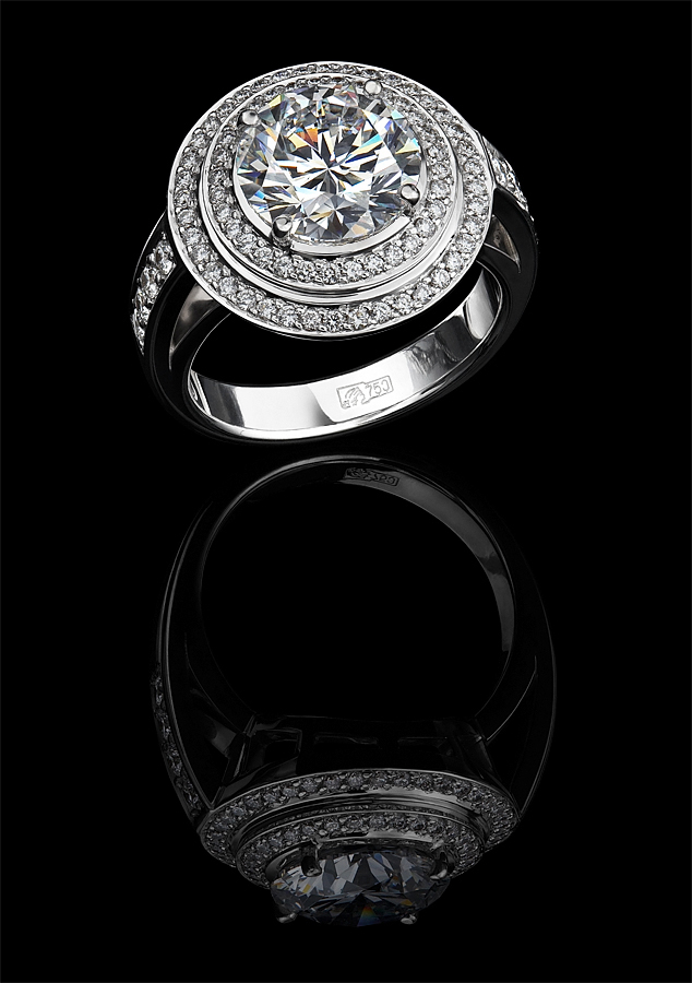 Украшения с крупными бриллиантами Diamond Jewelry.jpg