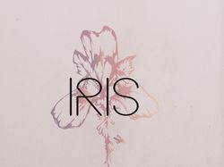 Логотип для салона одежды и обуви "IRIS"