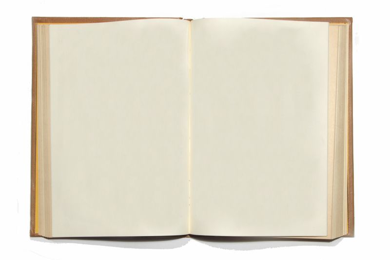 Раскрытая книга (бэкграунд для сайта).jpg