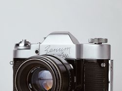Студийная фотография пленочной камеры Zenit 3M