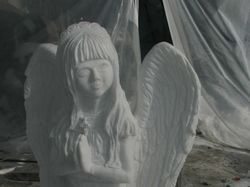 Мемориальный памятник "Ангел", материал мрамор