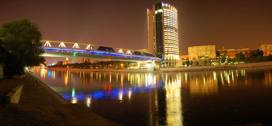 панорама ночной Москвы Пресненская набережная.jpg