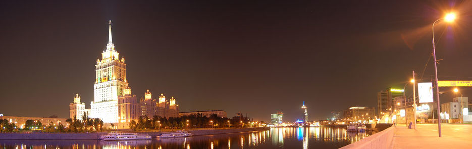 панорама ночной Москвы Пресненская набережная.jpg