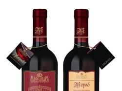 Оформление бутылки вина Мерло Массандра