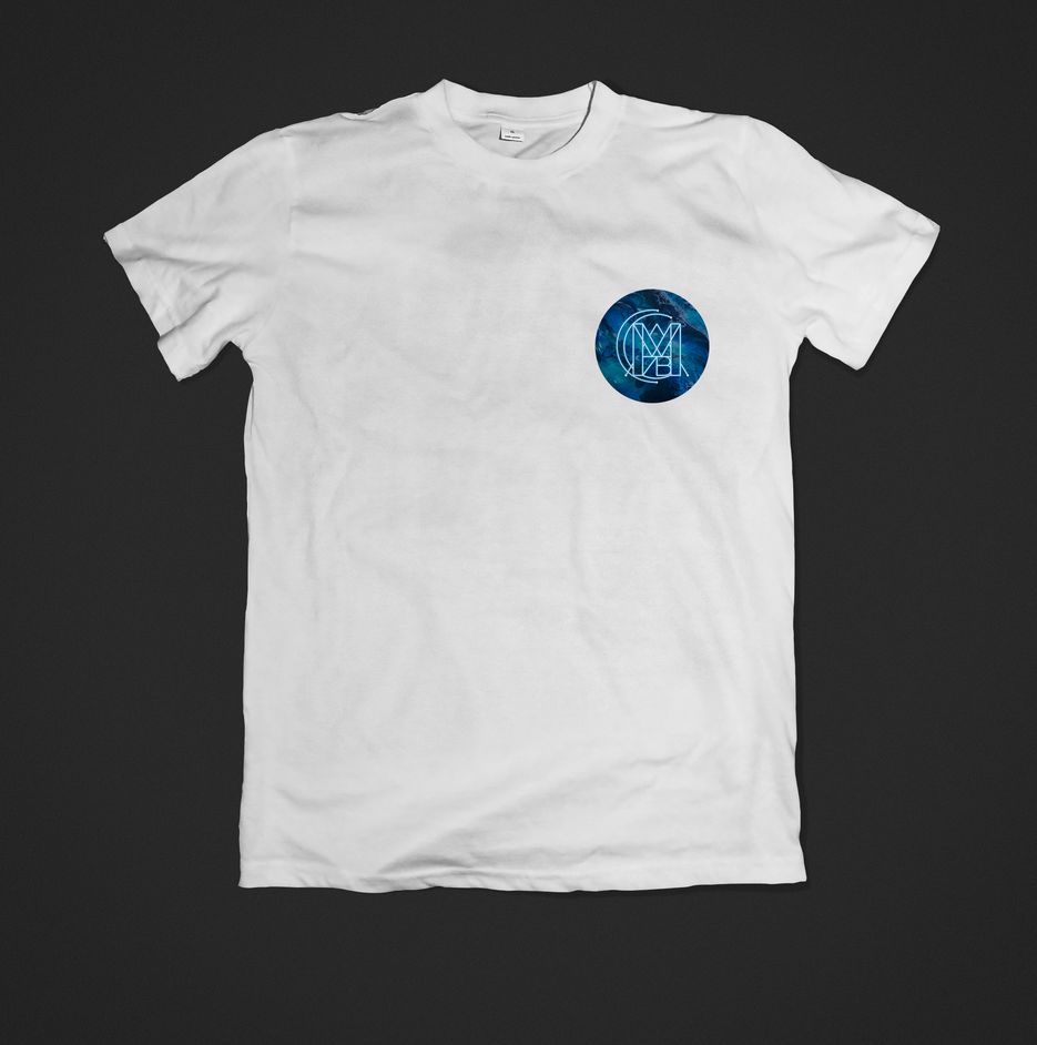 Free_t-shirt_mockup2.png