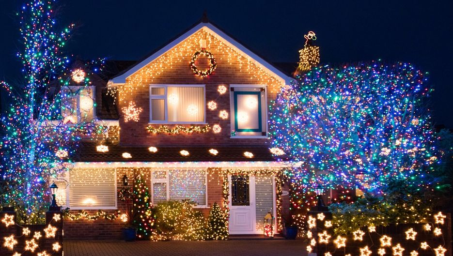 17-outdoor-christmas-light-decoration-ideas-outside-christmas-regarding-outdoor-christmas-lights-decorations.jpg
