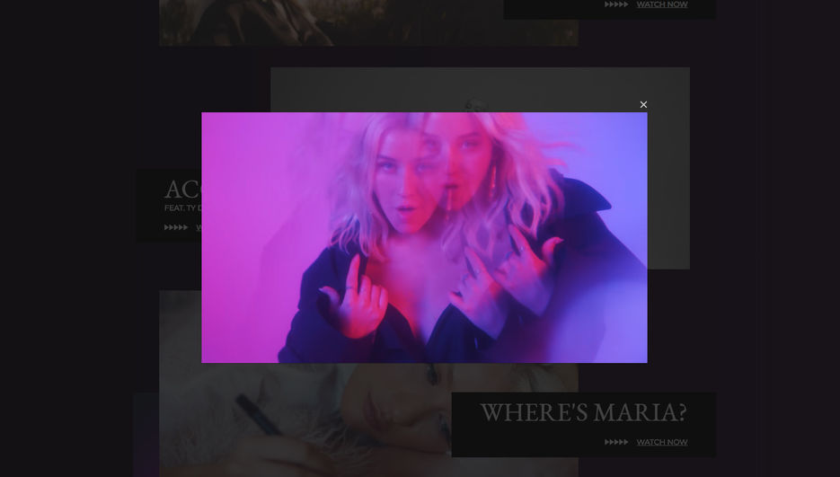 xtina3.jpg