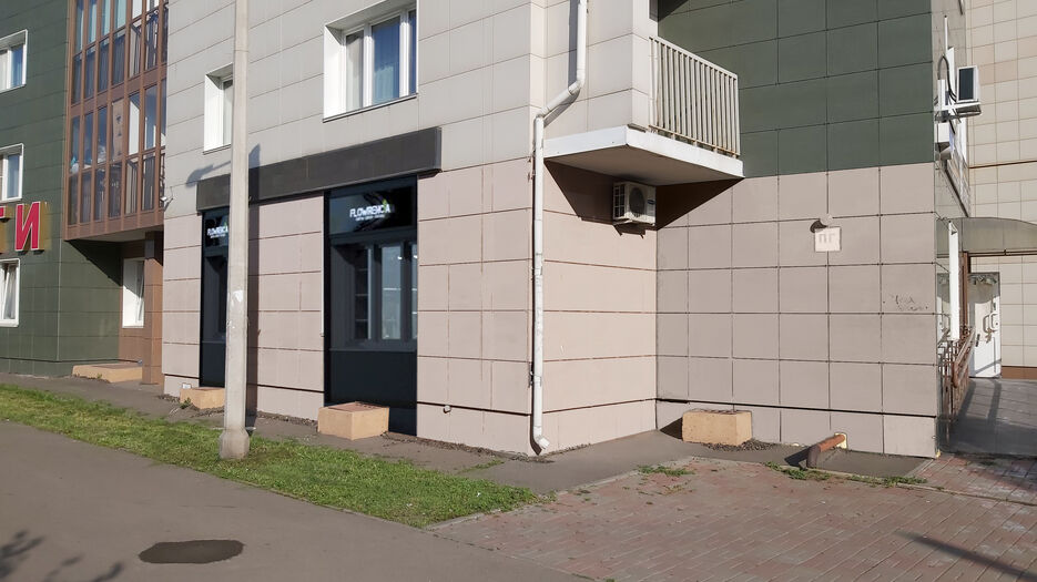 Левый фронт фасада.jpg
