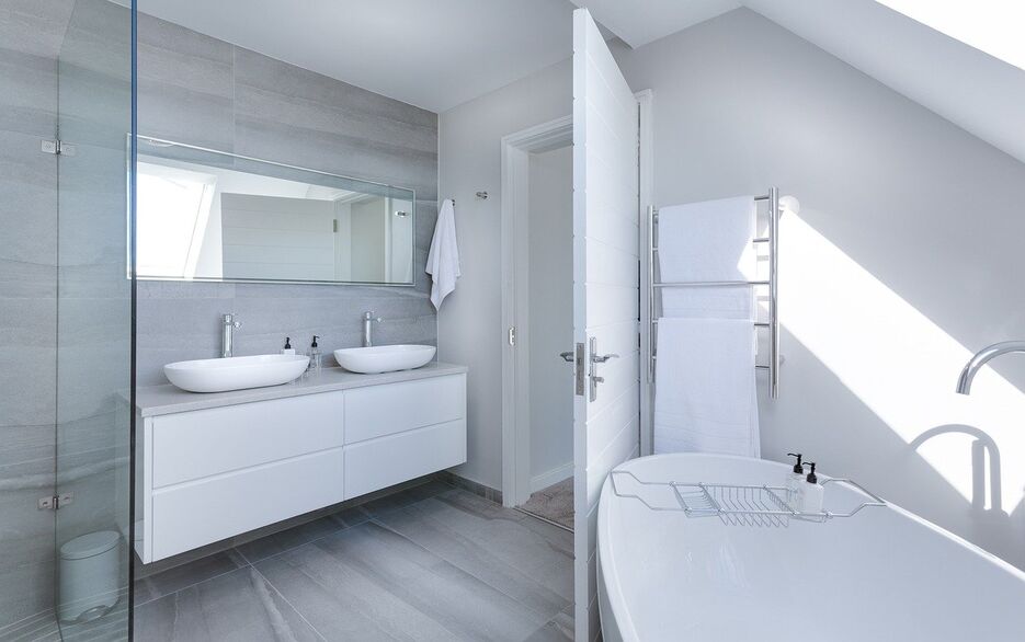 modern-minimalist-bathroom-3115450_1280 (1).jpg
