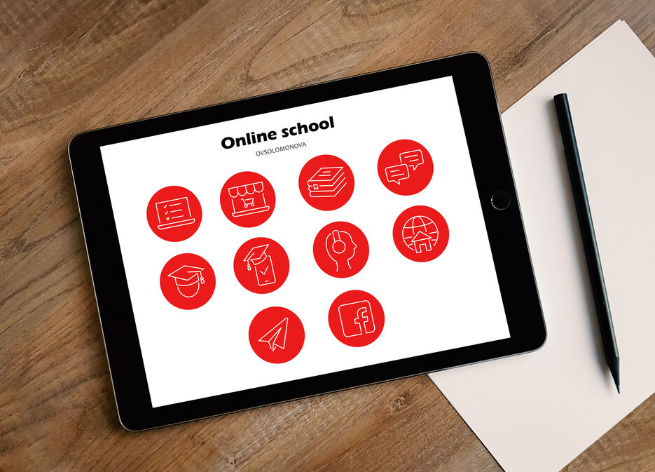 Free-Apple-iPad-Mockup-PSD.jpg
