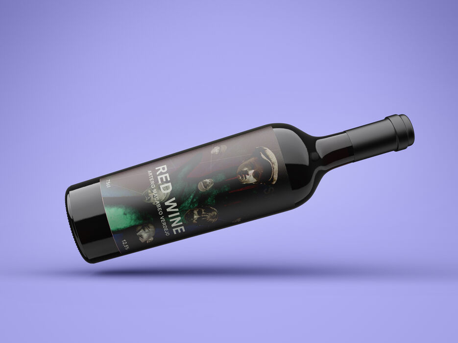 Free_Wine_Bottle_Mockup_2.jpg