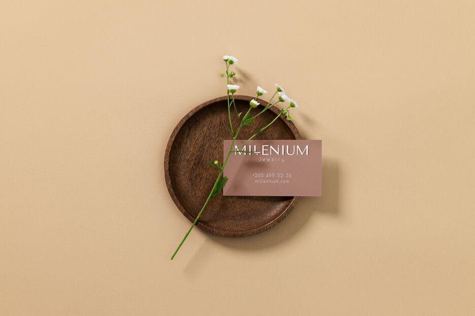 3.5x2in_Business_Card_Mockup2.png