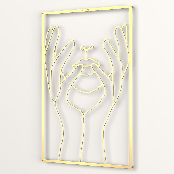 painting gold lips 2.png