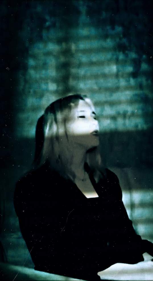 Picsart_22-04-05_23-17-14-340.jpg