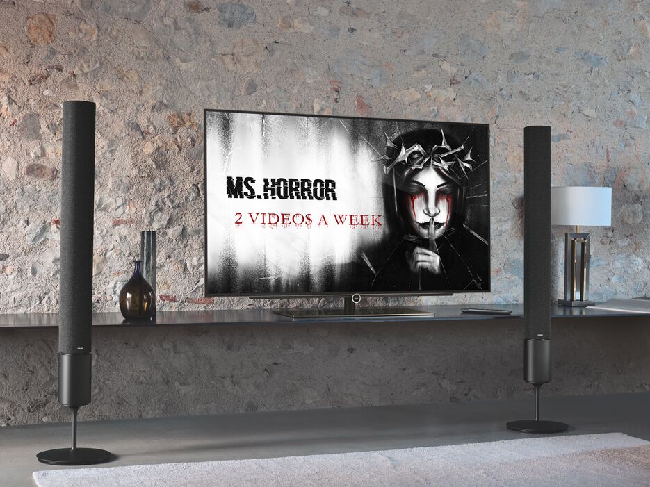Free TV Lounge LED WideScreen Mockup PSD.png
