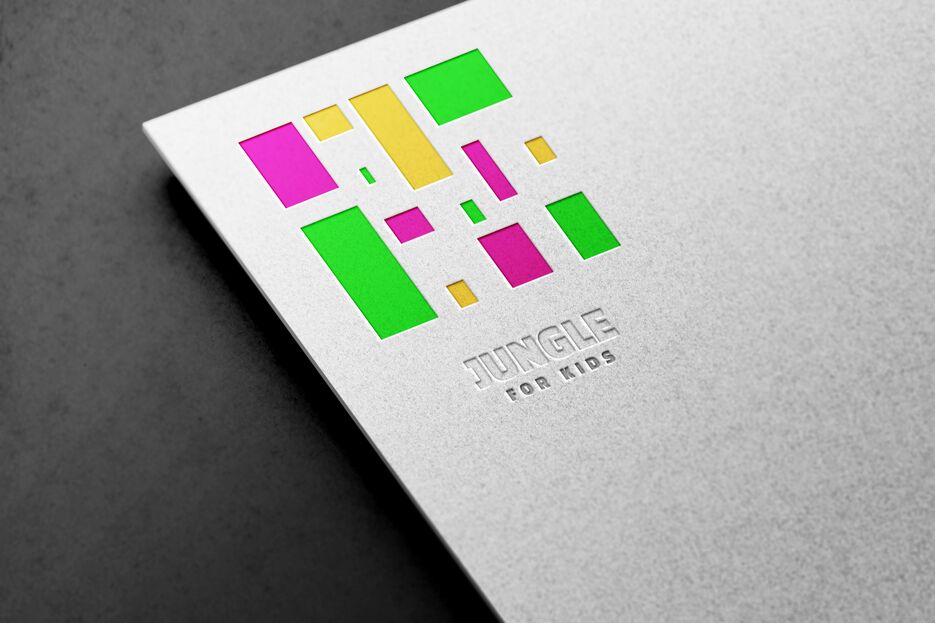 Logo_Mockup_070.png