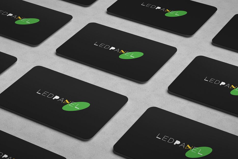 Business_Card_Mockup_2.png
