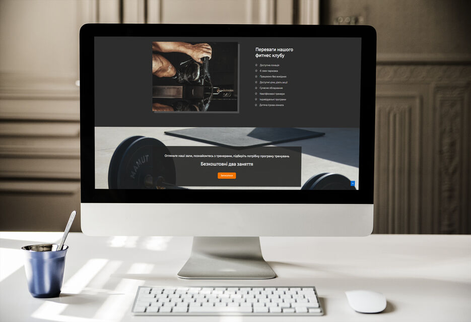 mockDrop_iMac on a table (4).jpg