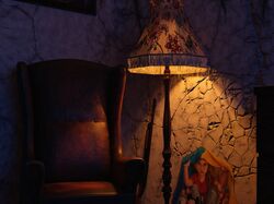 Armchair_Floor lamp