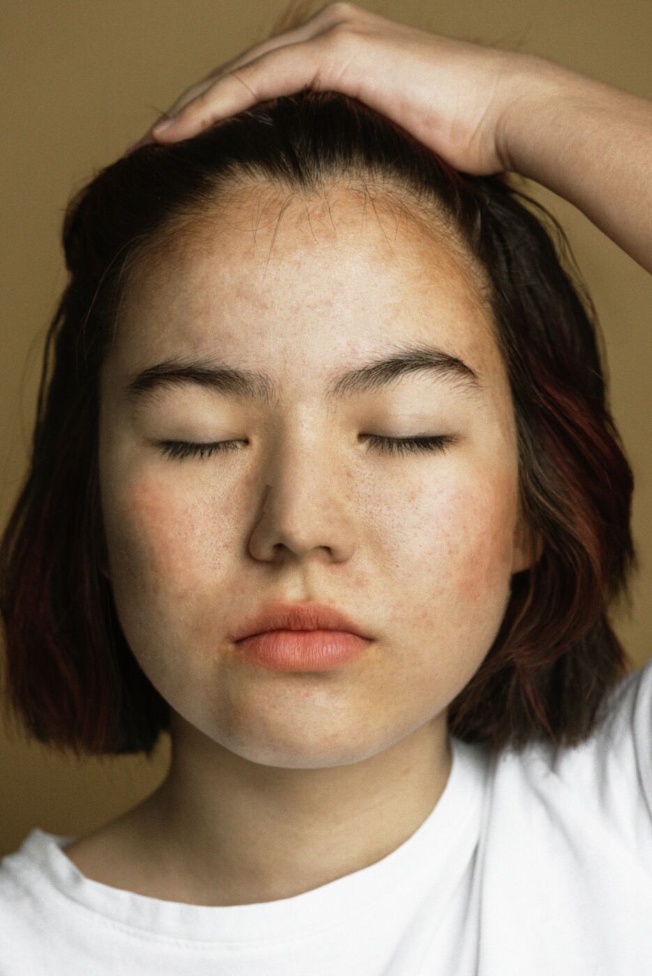 close-up-on-skin-pores-during-face-care-routine.jpg