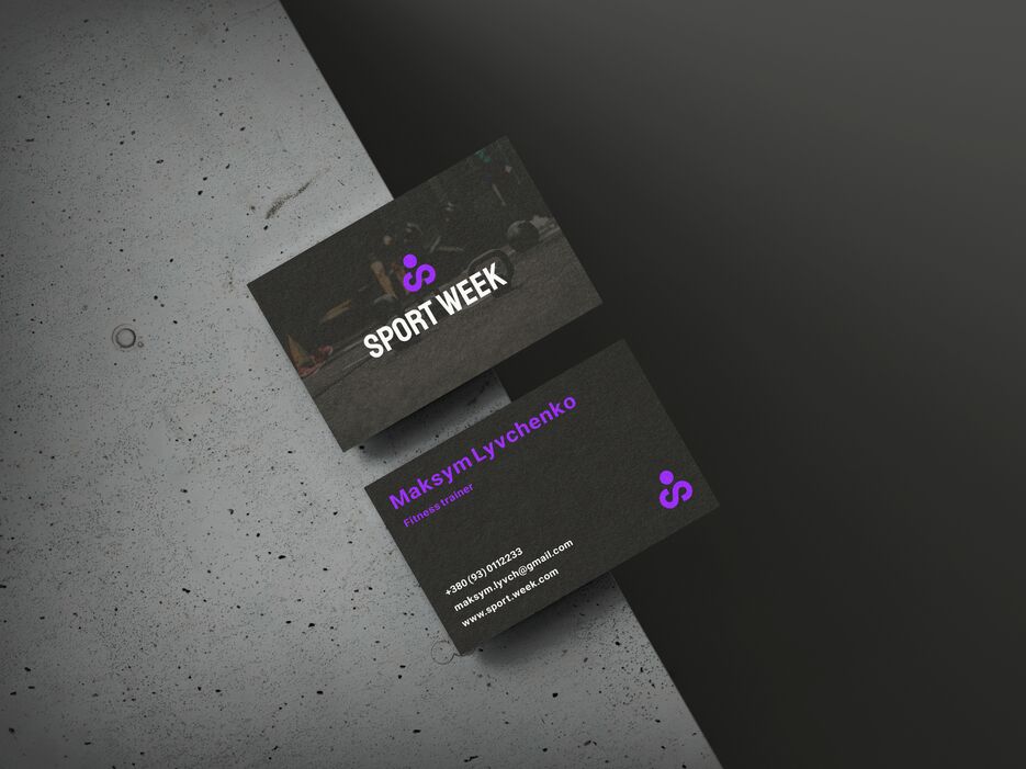 Free_Business_Card_Mockup_5.png
