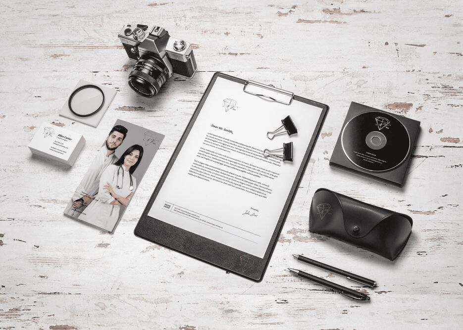Branding+Identity+MockUp+Vol10-min.png