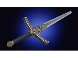 Weapon two handed fantasy longsword