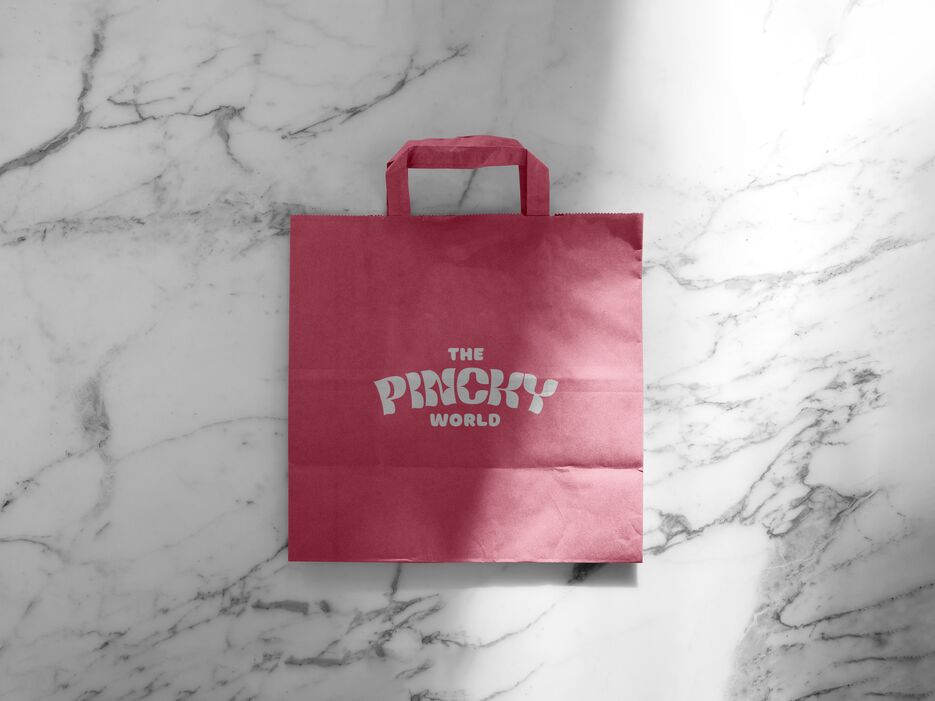 Paper Shopping Bag PSD Mockup.png
