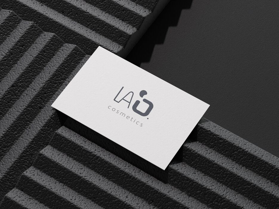Free_Business_Card_Mockup_1 — копия 2.jpg