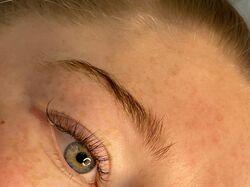 Обробка зони очей