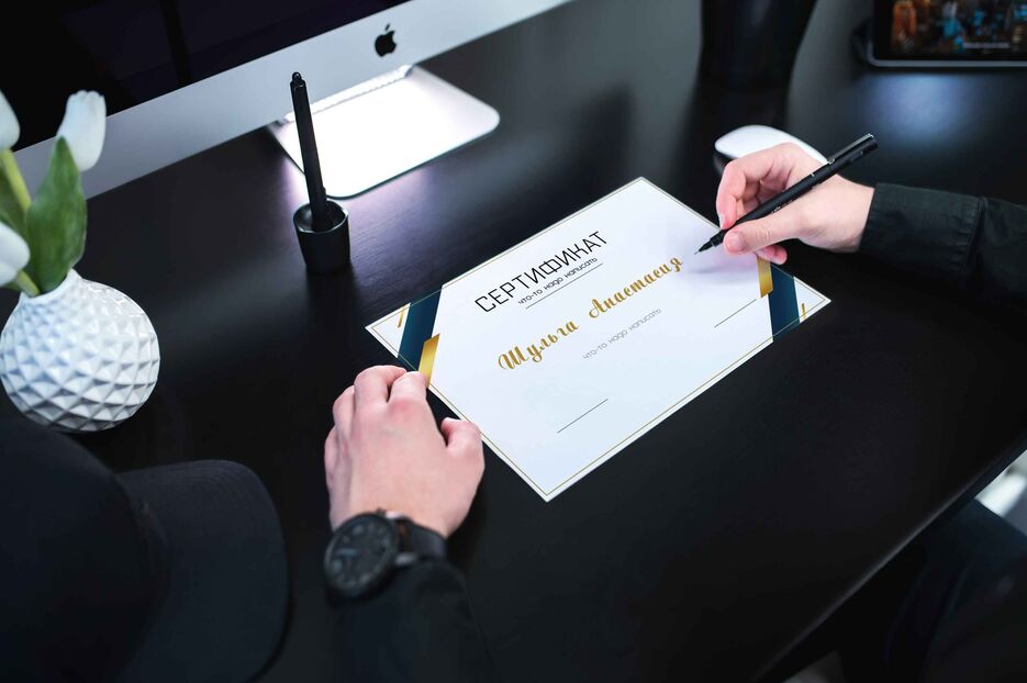 smartmockups_m10k253m_11zon.jpg