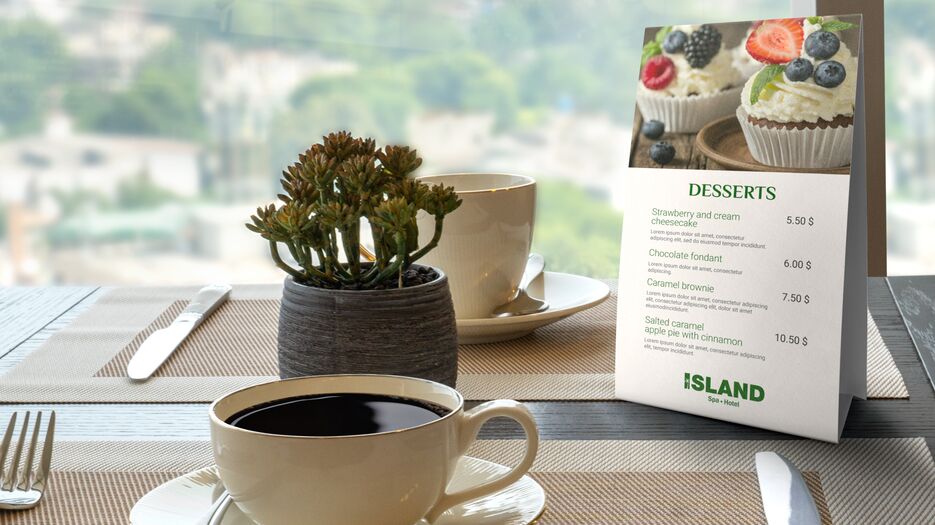 free-table-tent-card-mockup.png