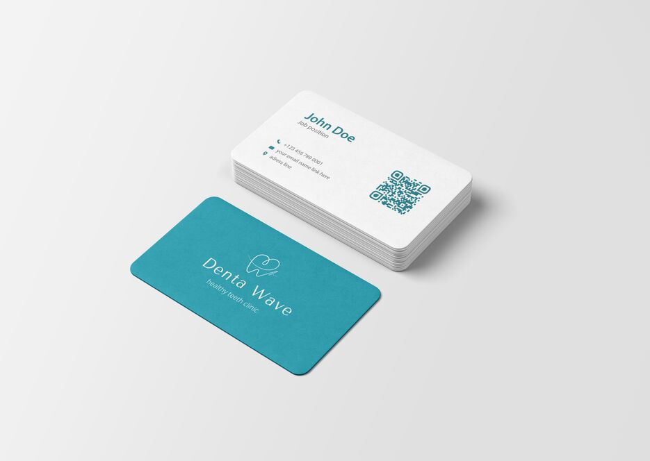 Free Rounded Corner Business Card Mockup.png