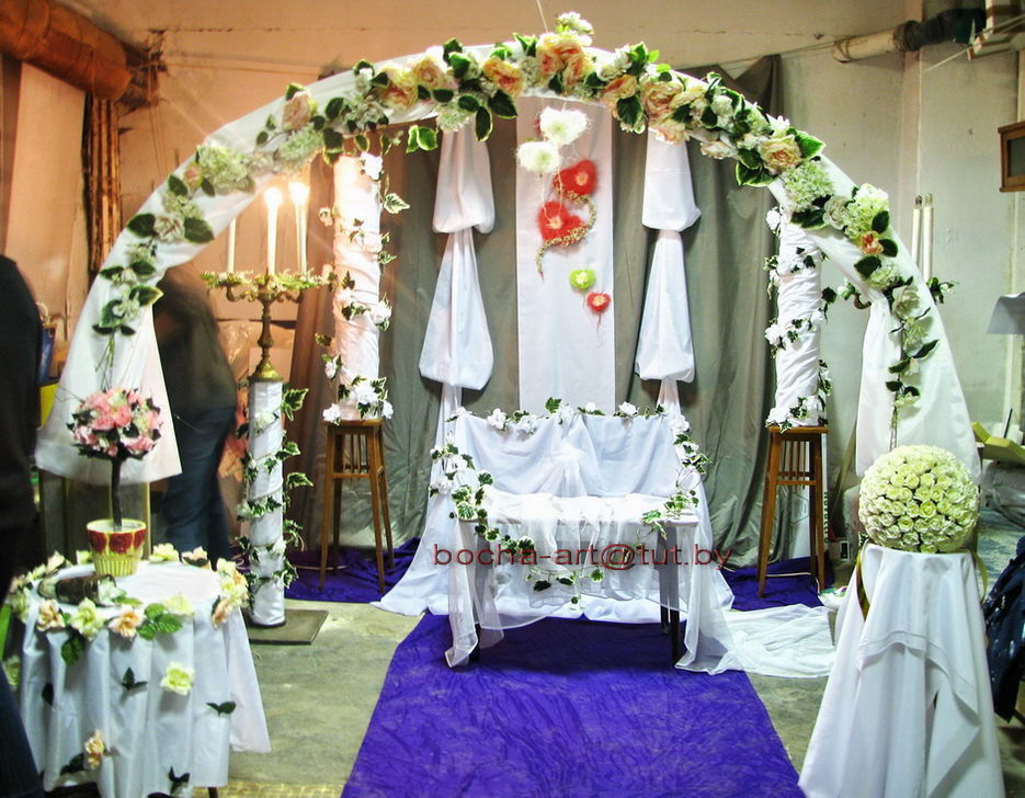 Украшение зала живыми и искусственными цветами.jpg