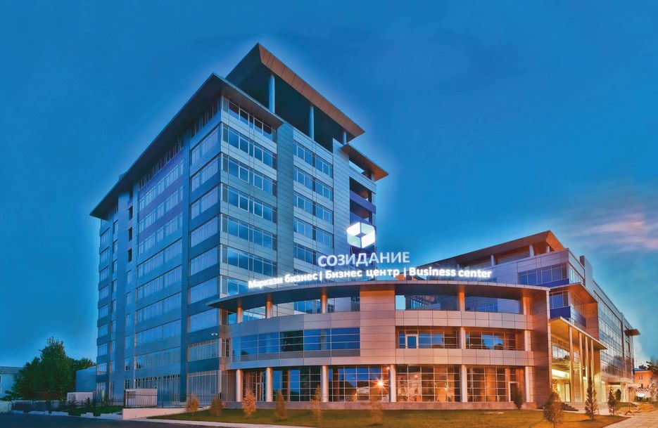 Бизнес центр Созидание HDR обработка.jpg