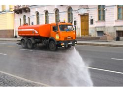Полив улицы